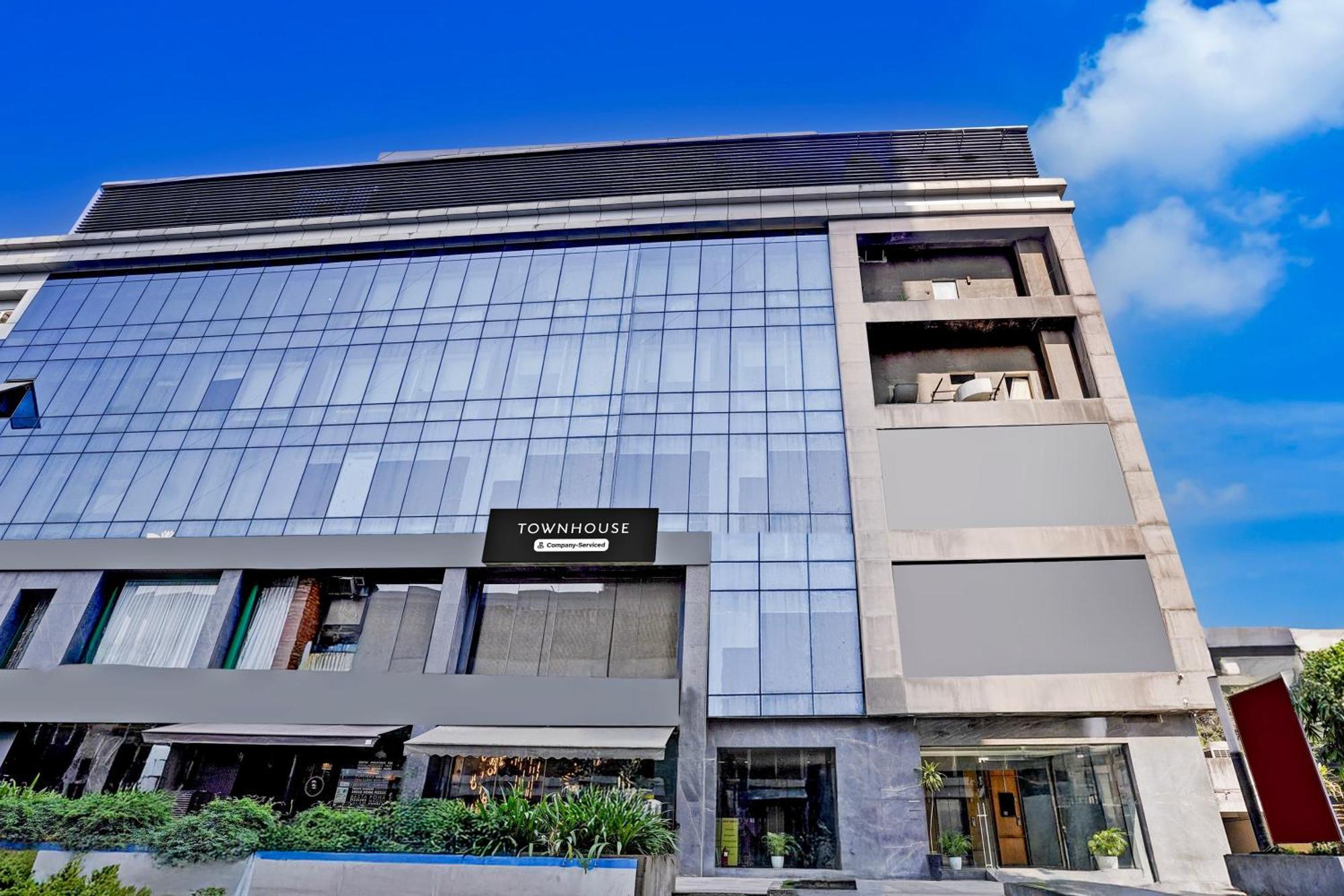 Super Townhouse Pbg Mall Vashi Turambhe Εξωτερικό φωτογραφία